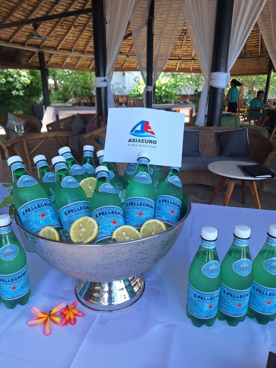 photo_6300625566658399142_y